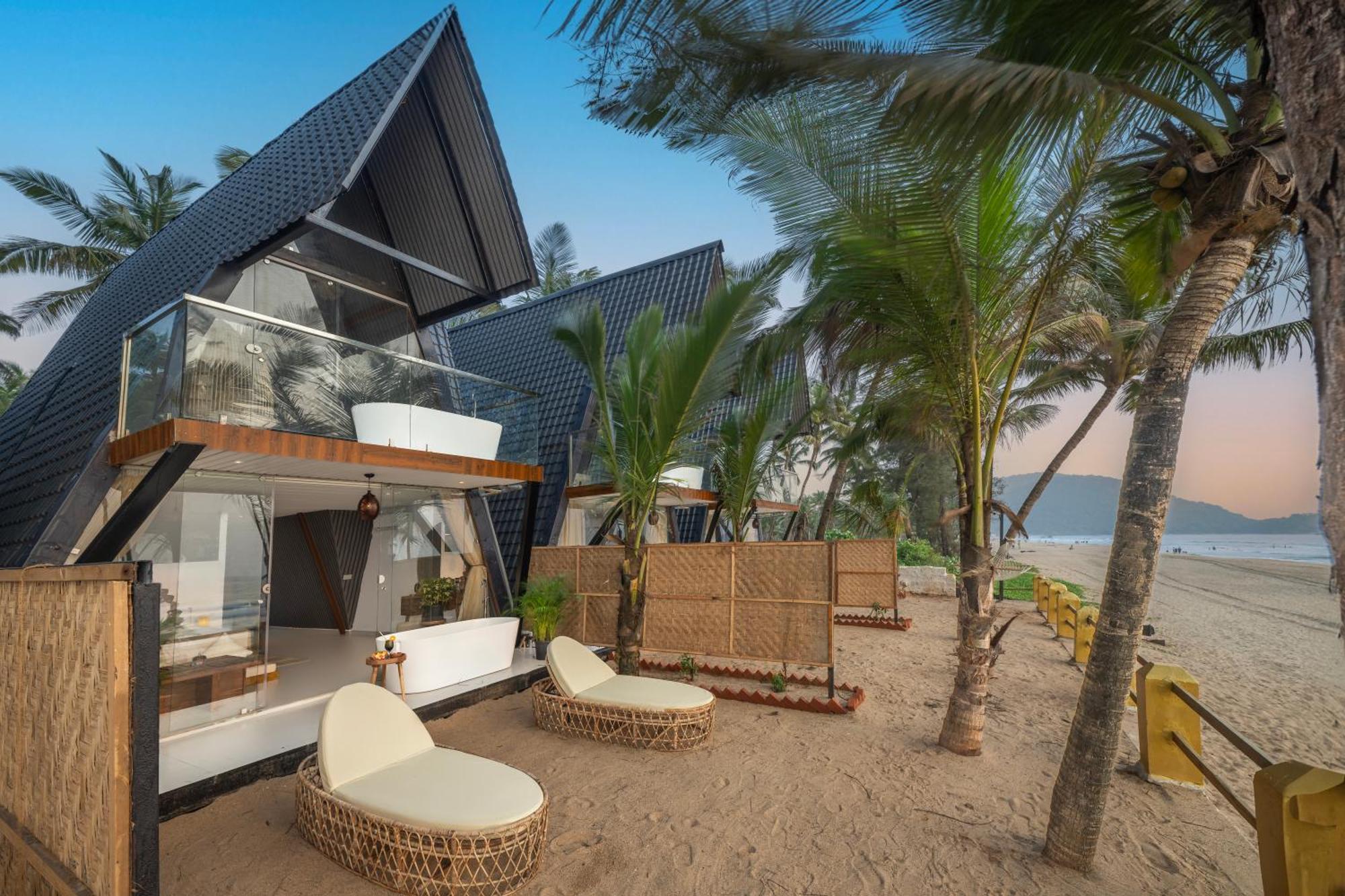 The Rose Goa Beach Resort Agonda Bagian luar foto