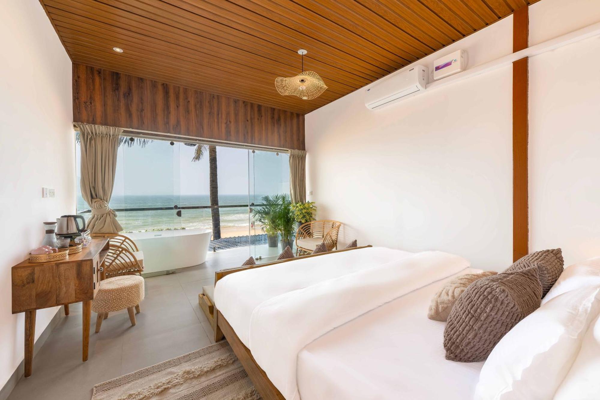The Rose Goa Beach Resort Agonda Bagian luar foto
