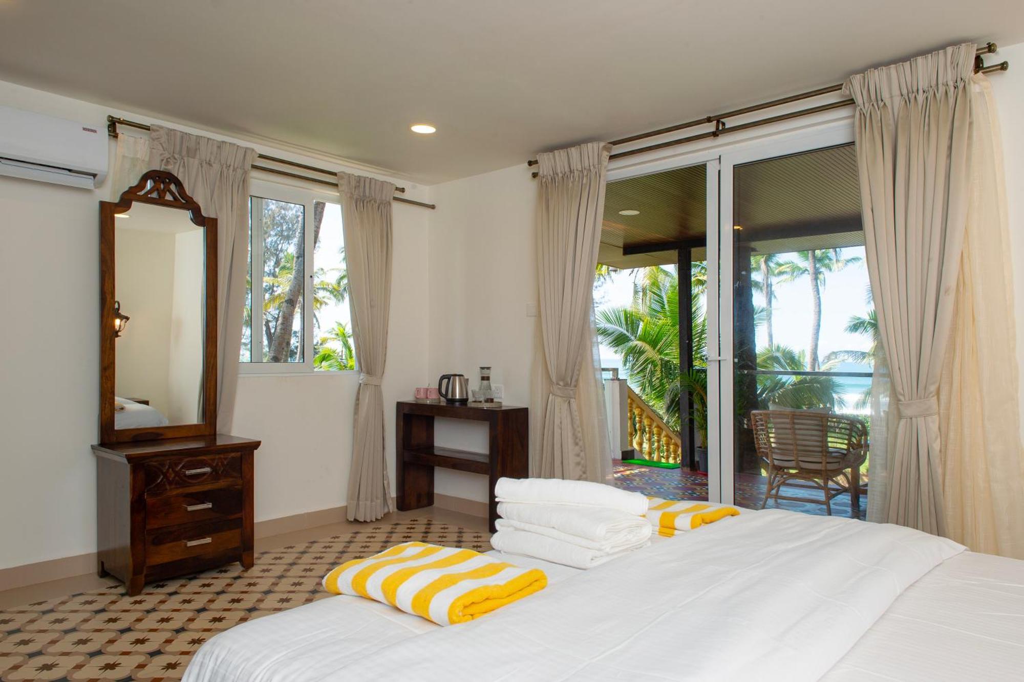 The Rose Goa Beach Resort Agonda Bagian luar foto