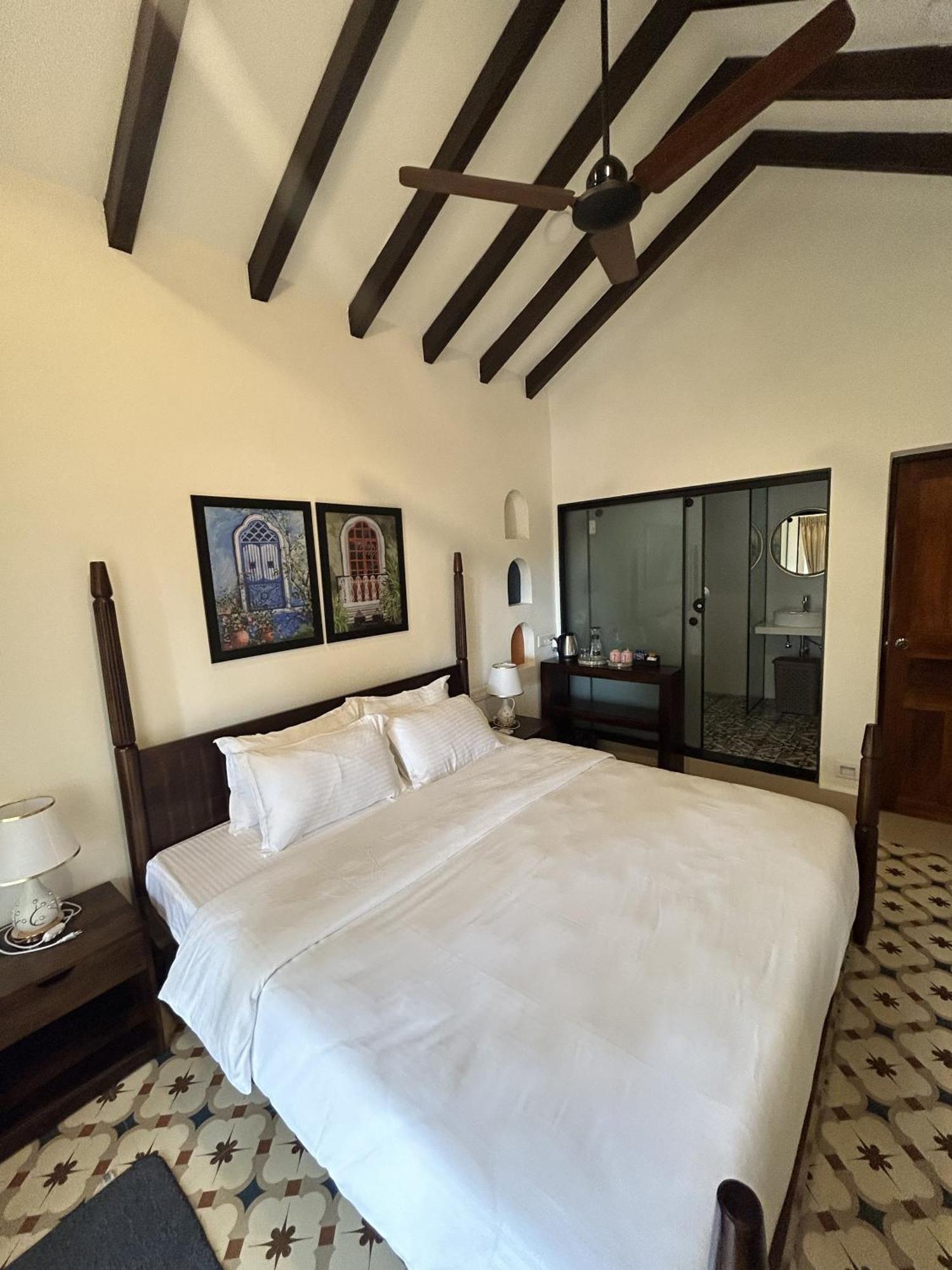The Rose Goa Beach Resort Agonda Bagian luar foto