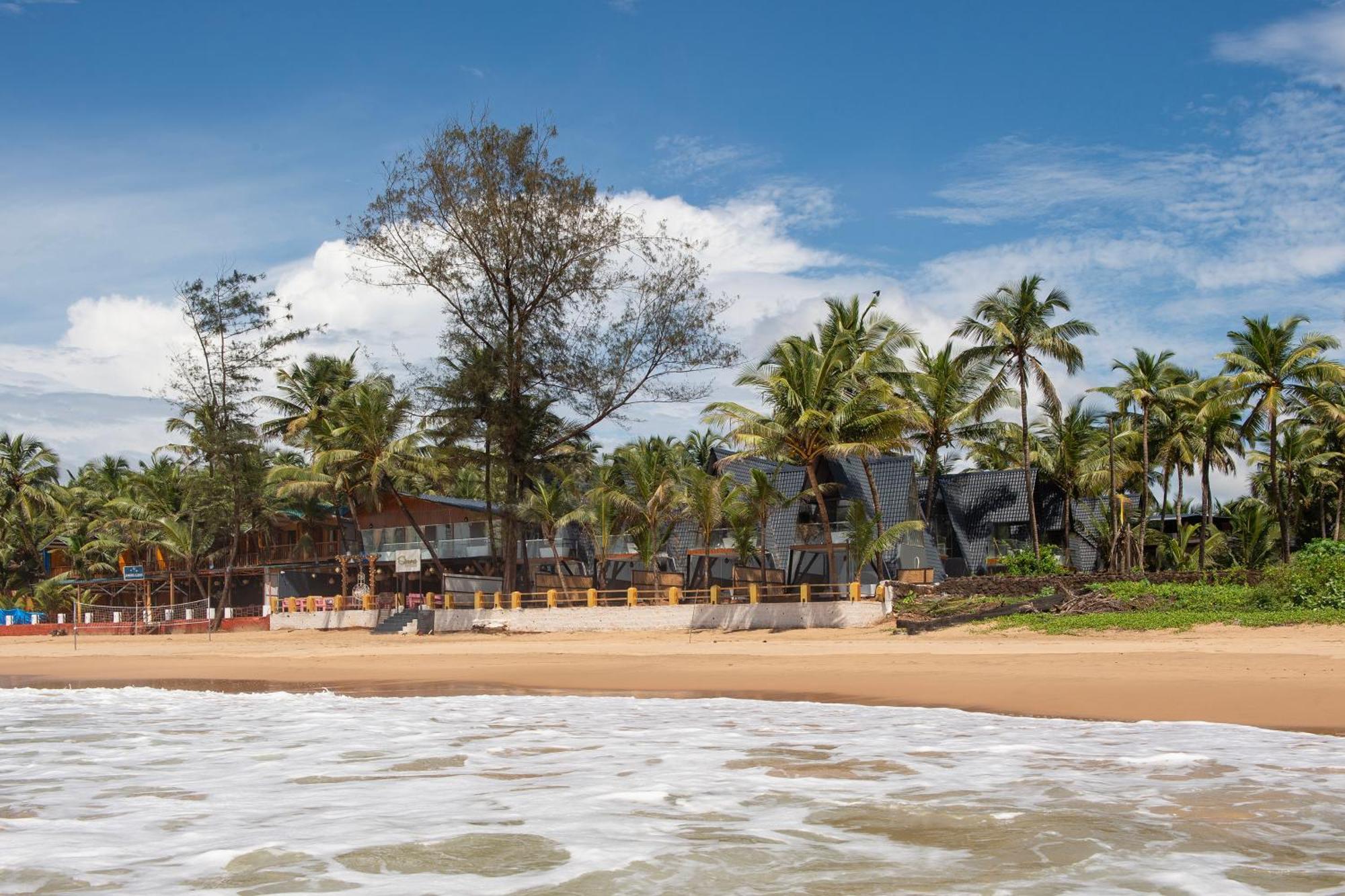 The Rose Goa Beach Resort Agonda Bagian luar foto