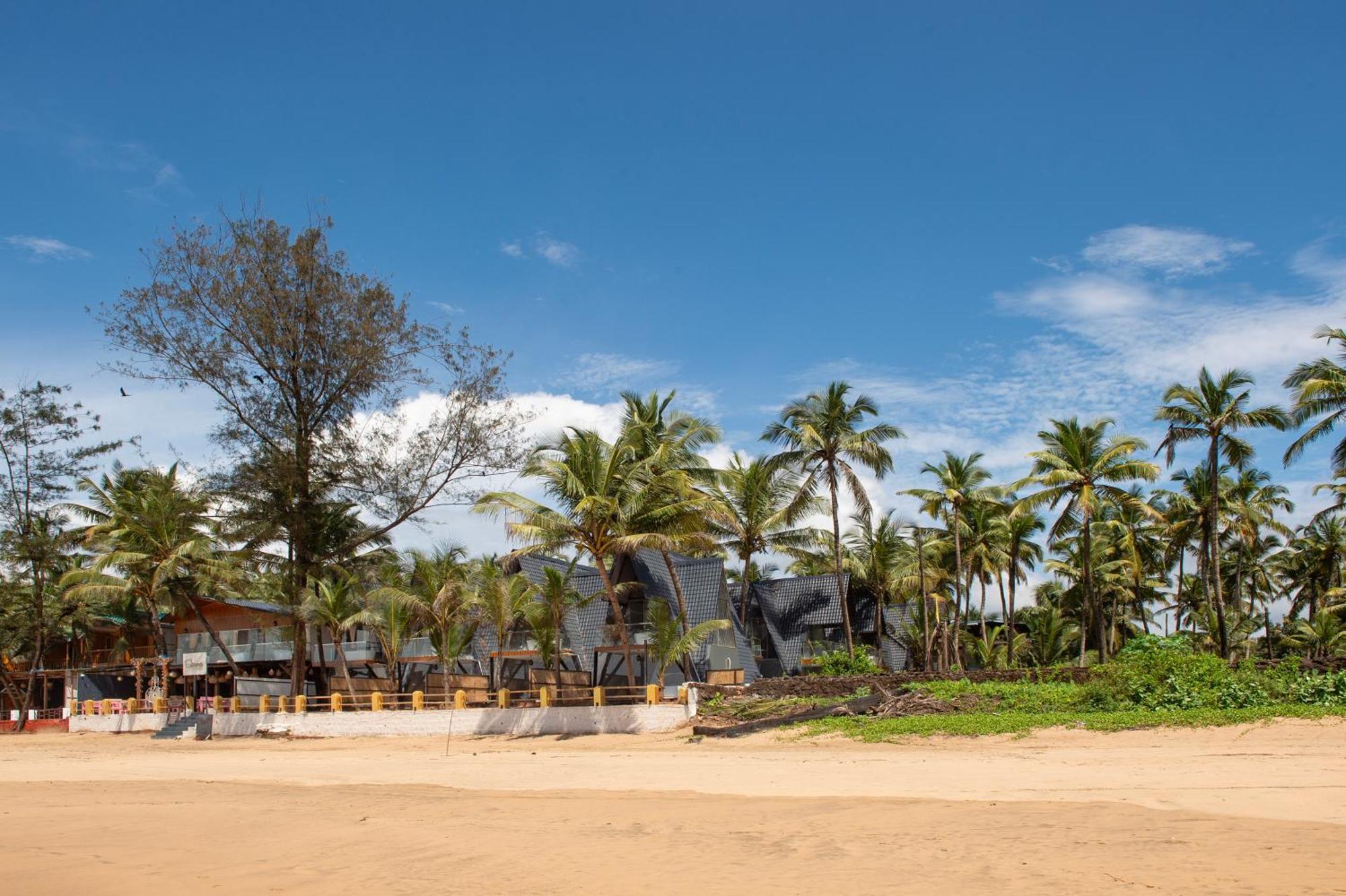 The Rose Goa Beach Resort Agonda Bagian luar foto